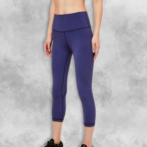 Lululemon Capri Leggings Mid-Rise Stretch Moisture Wicking Navy Blue Women's 6 - Picture 1 of 7